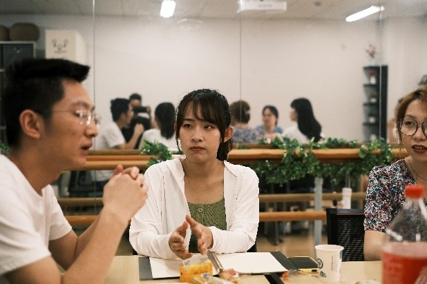 3、刘俊来、朱梦琪同学