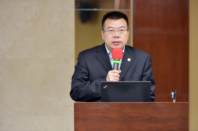 公司副董事长孙真荣在论坛启动仪式上致辞