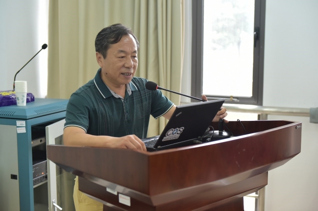 7天童国家站王希华教授进行介绍 7天童国家站王希华教授进行介绍