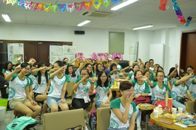 15全场合唱《我们的歌》 15全场合唱《我们的歌》