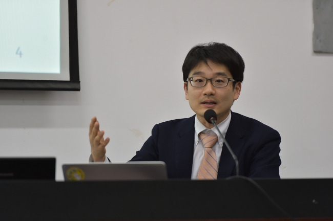 近藤康久副教授作报告