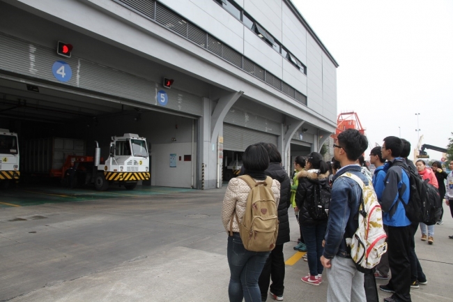 参观垃圾中转压缩中心